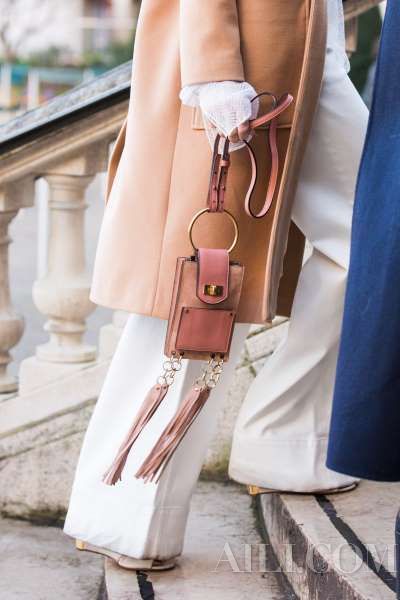 今年有一件流苏单品才是正经事儿