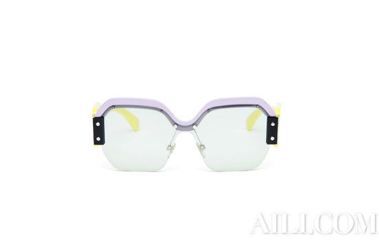 这5款墨镜总有一款帮你变成小V脸