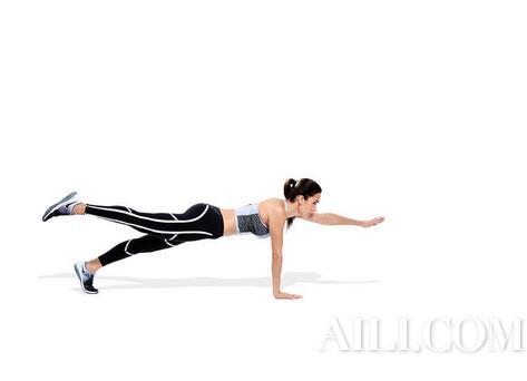 范冰冰过年瘦出了小蛮腰，你春节不止胖十斤吧！