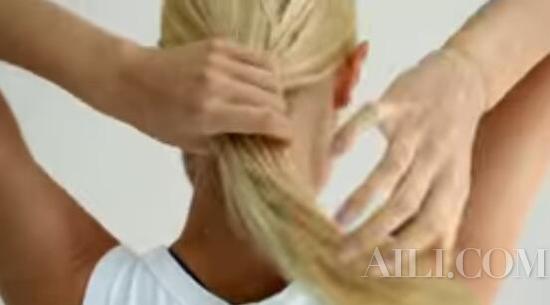 健身不能放纵形象 千万别错过拉风又实用的运动发型