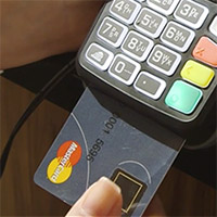 终极防盗刷 MasterCard在信用卡上加入指纹识别