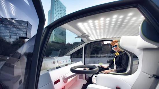 给电动车安上VR/AR窗户是什么体验？有点像客厅