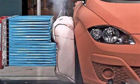汽车安全气囊革命：外置100%包裹 效果拔群