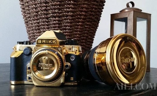 纯金材质：限量版尼康Df相机套装
