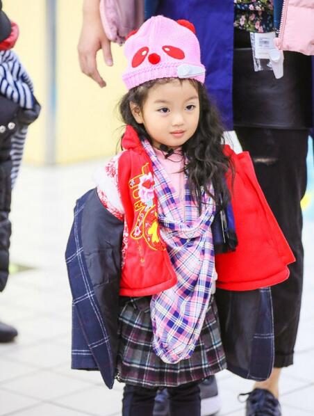 董力崔雅涵实力上演“董妈妈和她的阿拉球”