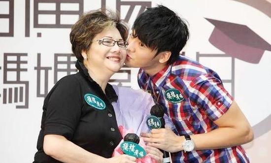 认婆婆啦！杨洋李易峰陈伟霆TFBOYS妈妈大盘点