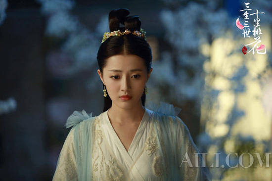 玄女+素锦+缪清+王鸥，团结起来都不是杨幂对手