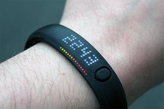出镜“小科技”——耐克FuelBand SE