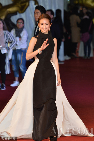 金马红毯只注意范冰冰周冬雨？林依晨才超美
