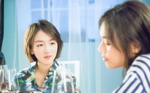 马思纯这么老，竟与周冬雨和春夏同框拍写真！