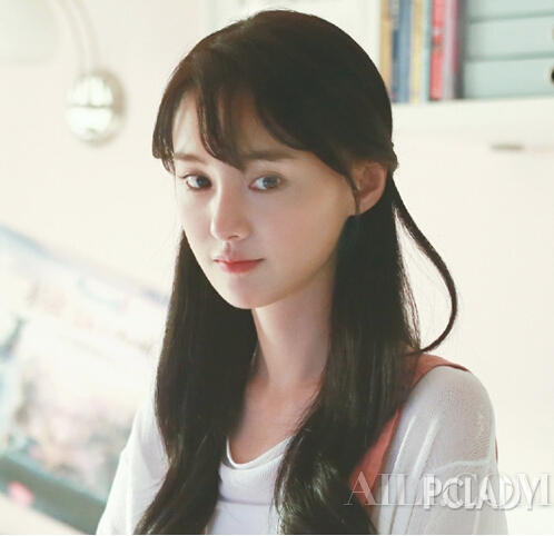 《微微一笑》杨洋郑爽雨中湿身吻 高颜值媲美护肤品广告