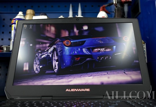 最新Alienware 17体验 17.3寸IPS高清屏幕