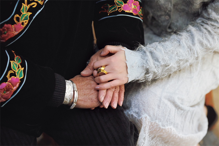 JNBY 推出2025夏季新品：长话短说， 探索创意与功能的设计共生