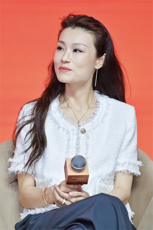 3. 天然钻石协会大中华区董事总经理徐艺蕾.jpg