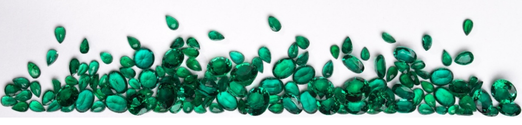 五月祖母绿月：色彩的礼赞